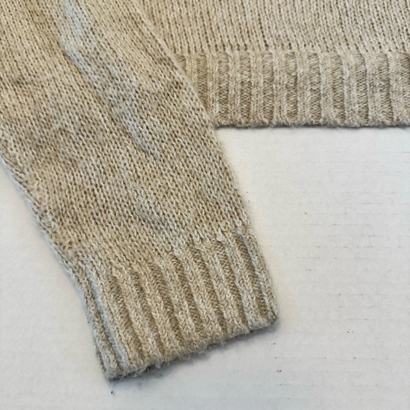 H& M Divided Tan Cropped Sweater B10/29 - Picture 2 of 9